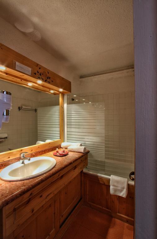 Hotel Le Pelvoux Saint-Martin-de-Belleville Dış mekan fotoğraf